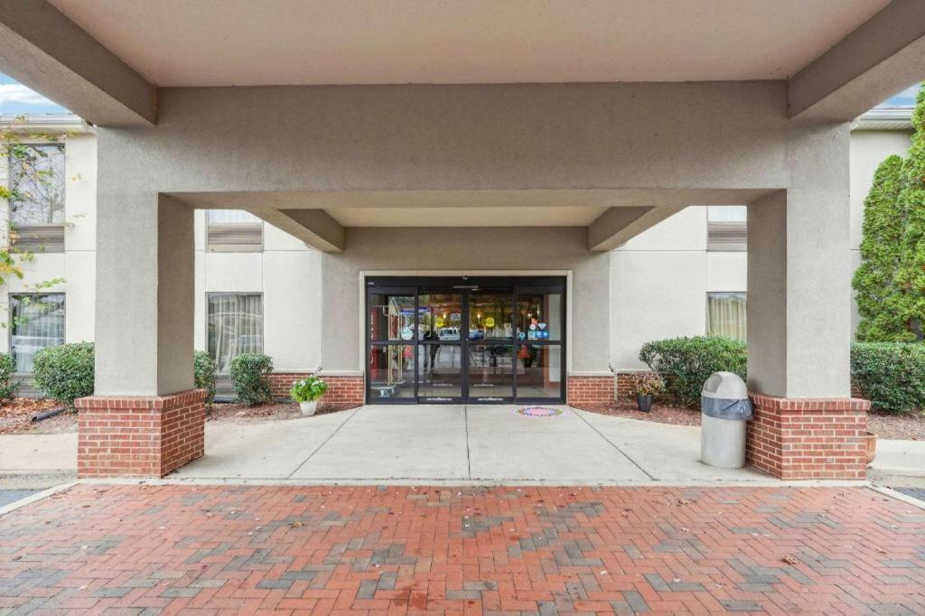 Quality Inn & Suites Dawsonville Exterior foto